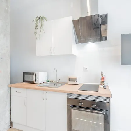 Mediterraneum D Апартаменты